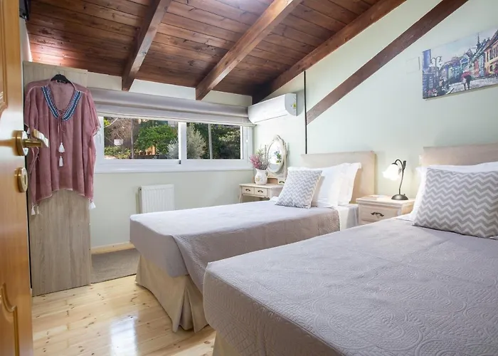 Dimitras Holiday home *